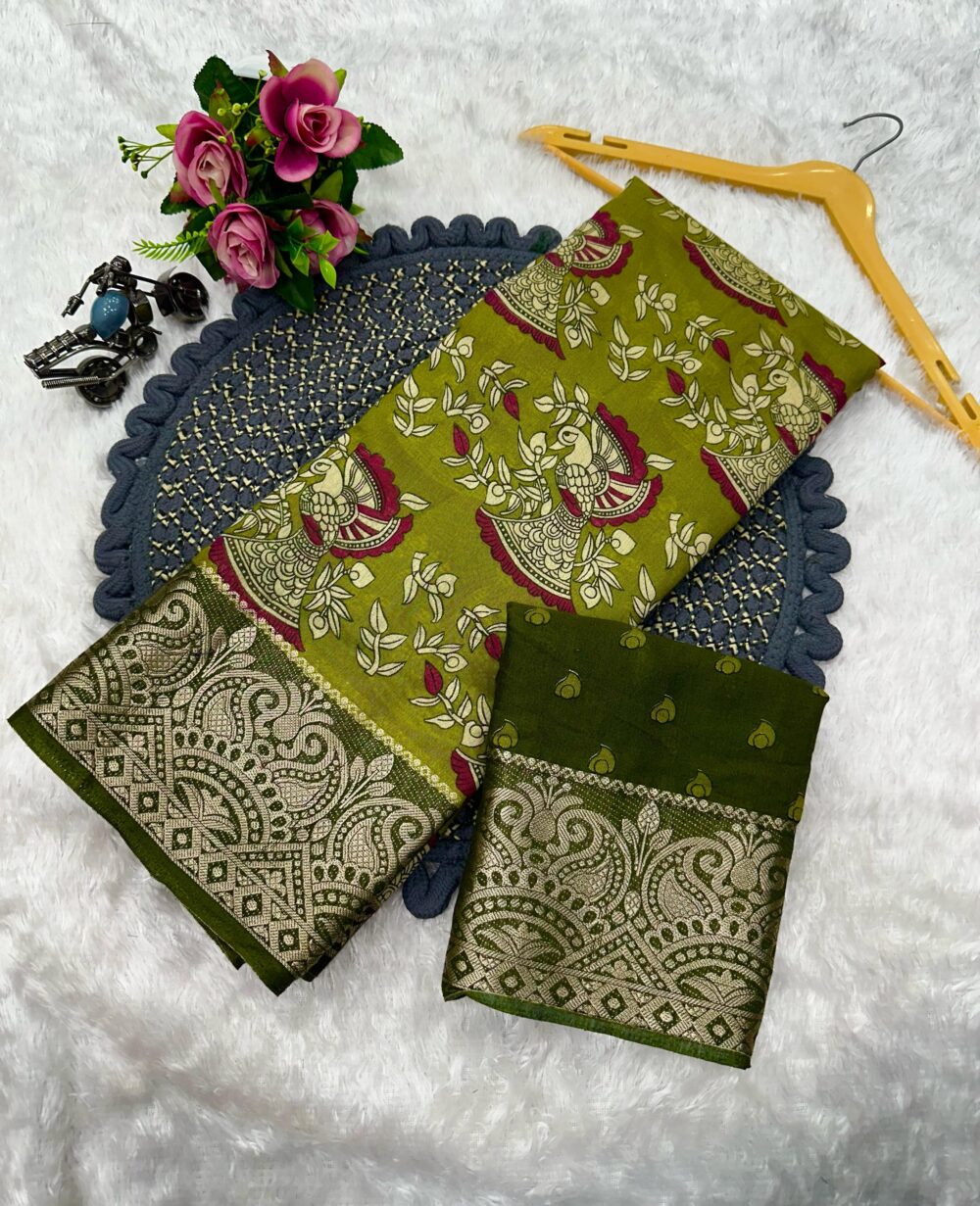 Viscose Saree With Jecard Border